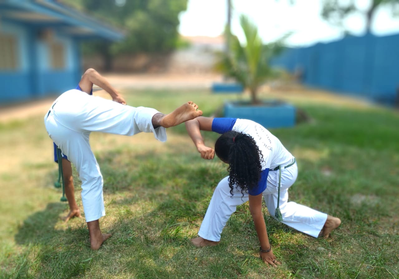 Joga Muito Capoeira