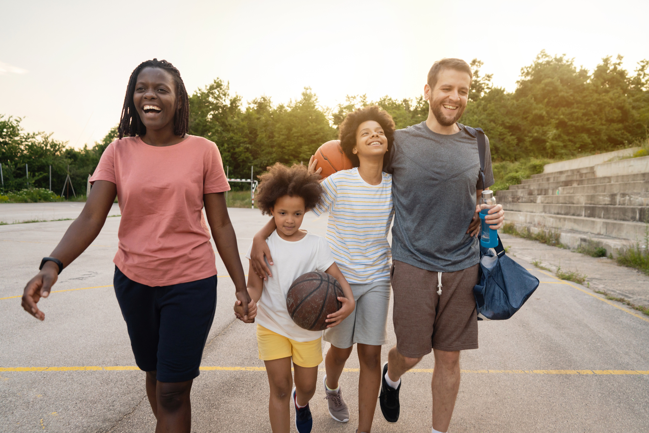 familia praticando esporte